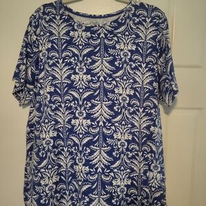 Croft & Barrow Blue and White Floral Tee